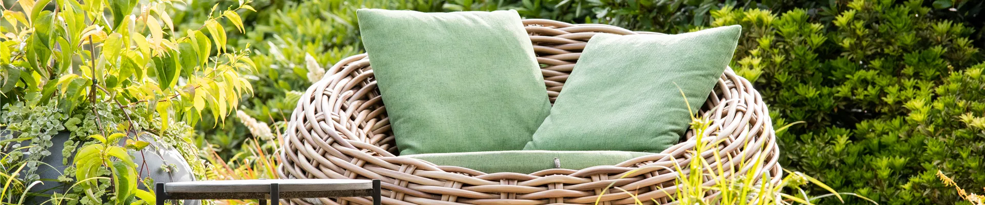 Sommergarten - Gartenmöbel im Ambiente